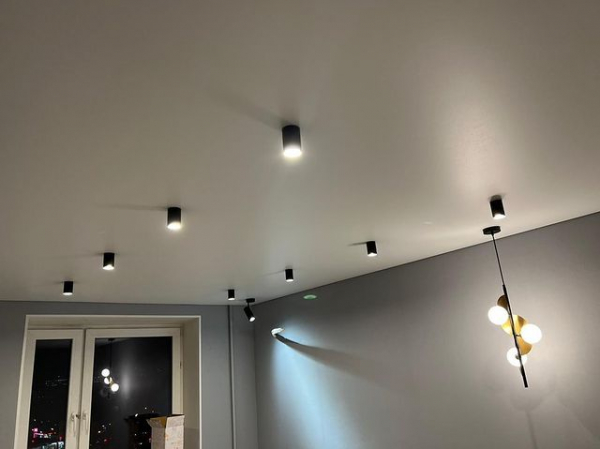 Пример тканевого бесшовного натяжного потолка